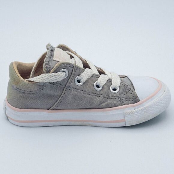Infant Size 7 Converse All Stars - Picture 6 of 8
